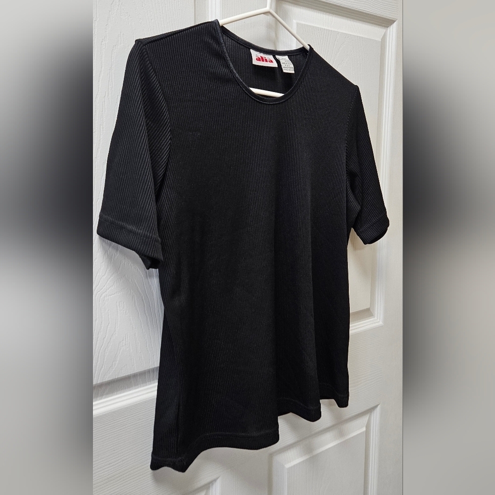 Alia Black Ribbed T-Shirt,NWOT